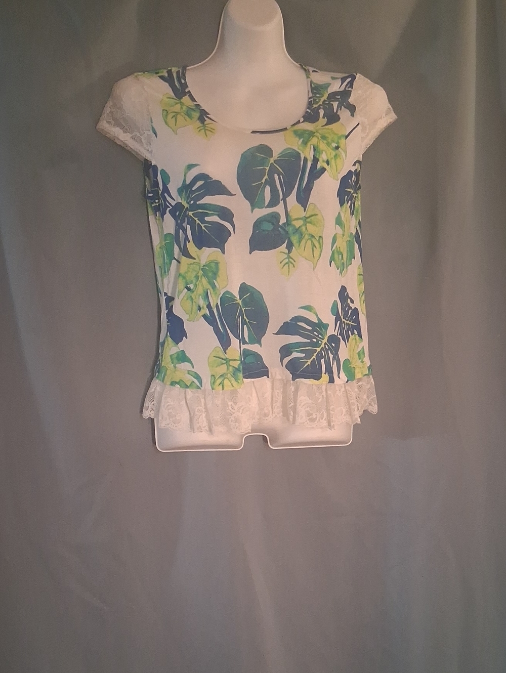 Women's Lace-Hem Tropical Leaf Tee - White with Green & Blue Print